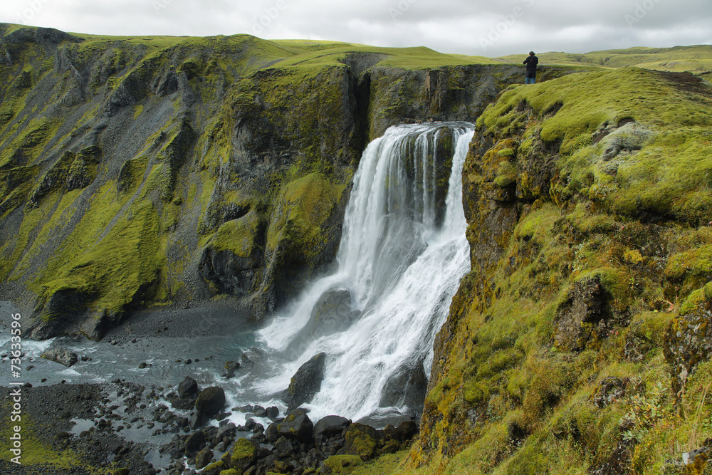 Obraz premium Fagrifoss waterfall