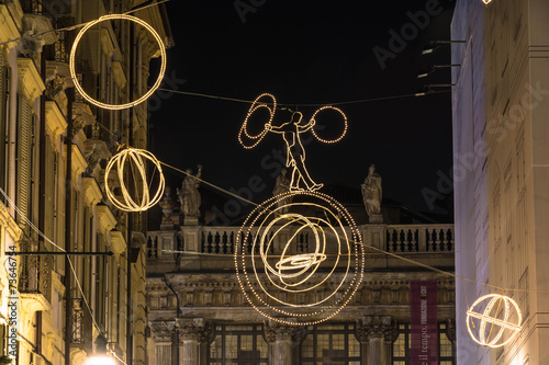 The tightrope on the circle of light, Turin