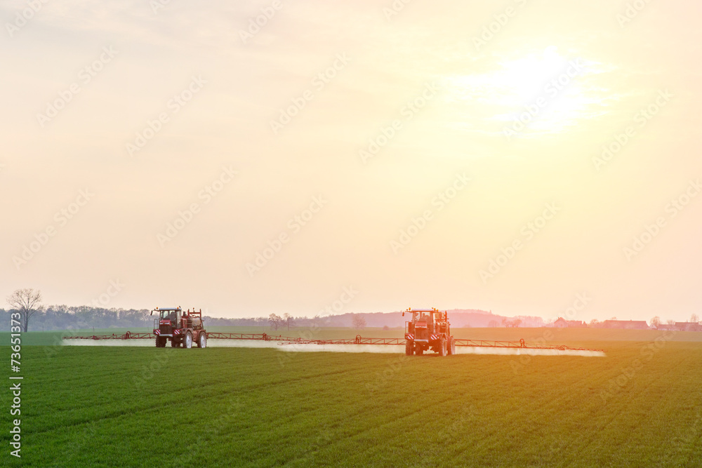 Naklejka premium Spraying machine