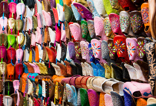 Moroccan leather shoes © Maciej Czekajewski