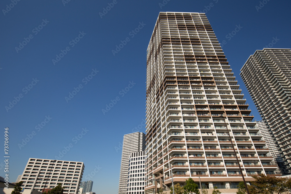  	臨海エリアの高層マンション