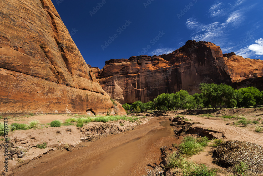 White house trail im Chelly Canyon in Arizona, USA White house trail im Chelly Canyon in Arizona, USA