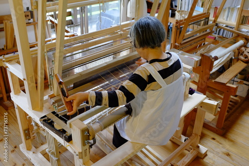 機織り作業 photo