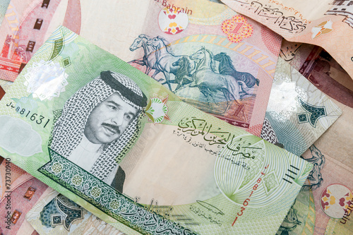Obraz na plátně Modern Bahrain dinars banknotes, closeup background