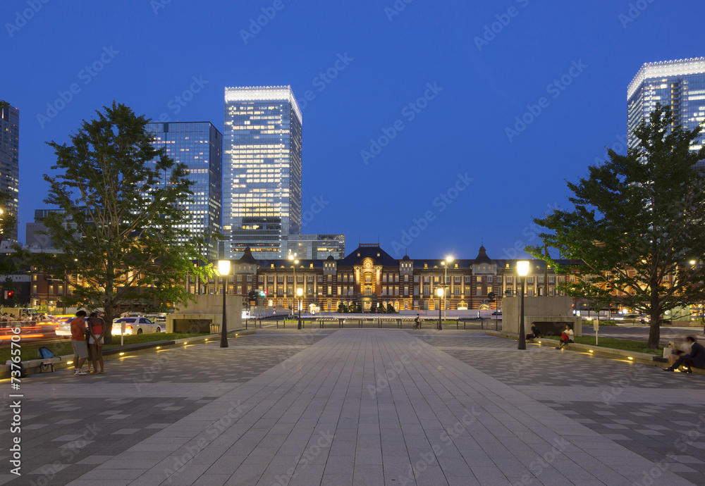 東京駅夜景