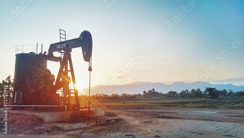 OIL WELL ON sunset.