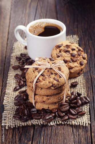 Chocolate cookies and coffee