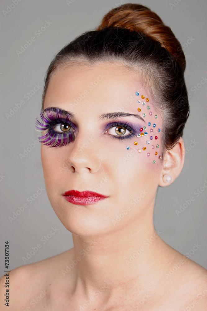 Mujer con maquillaje de fantasia foto de Stock | Adobe Stock