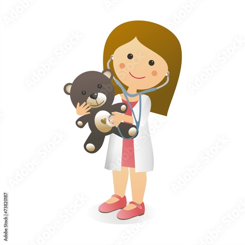 Niña jugando a médicos con su osito
