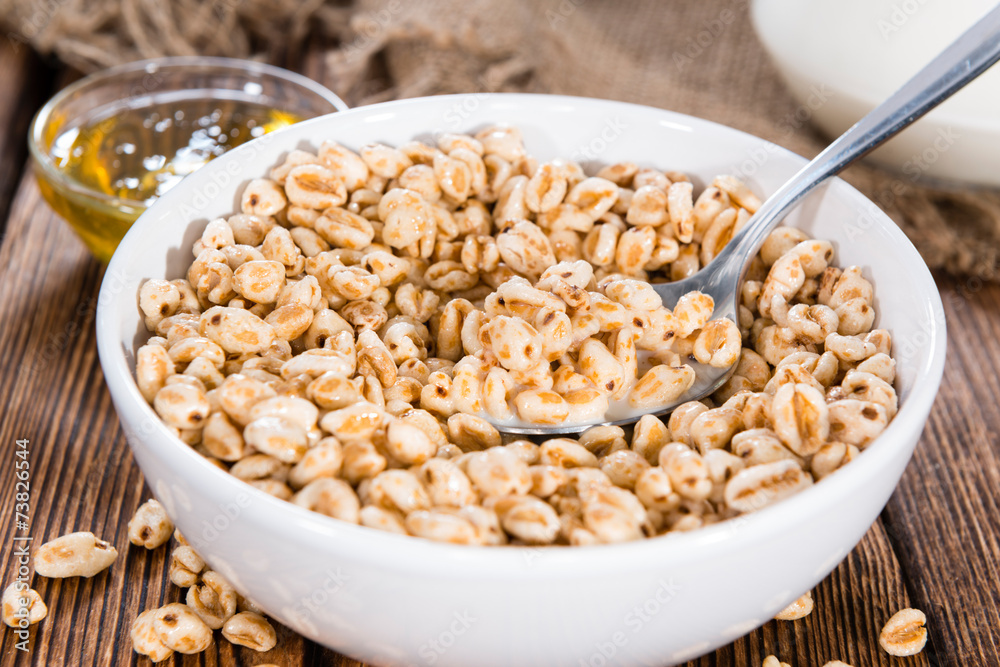 Puffed wheat with milk Puffed wheat with milk