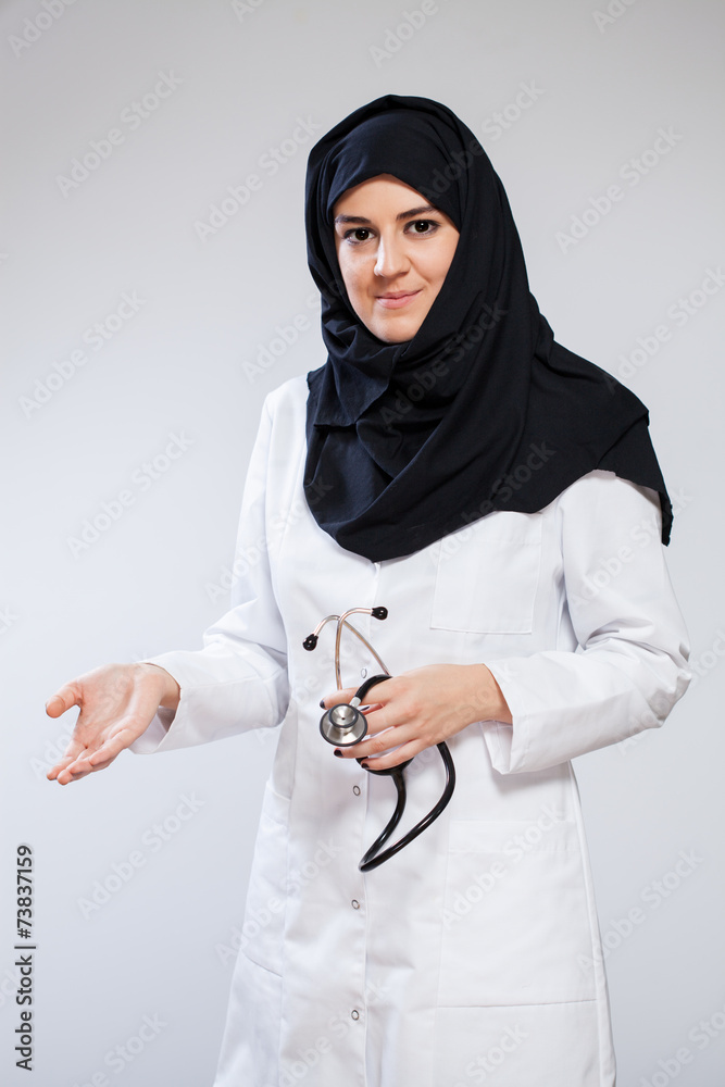 Female muslim doctor Female muslim doctor