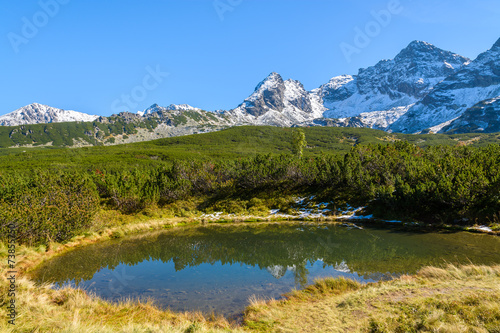 Fototapeta Naklejka Na Ścianę i Meble -  Lake in Gasienicowa valley in autumn, Tatra Mountains, Poland