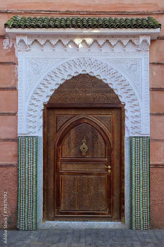 Traditionelle Marokkanische Tür und Fassade