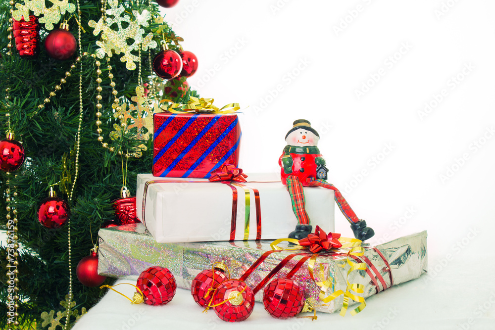 Christmas tree, new year, red balloons, Santa Clauslamb, sheep,