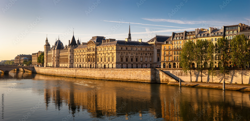 Glowing morning light on the Conciergerie and the River Seine, P