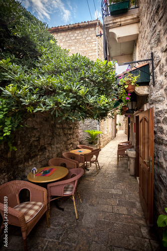 restaurant summer terrace on ancient street © Кирилл Рыжов
