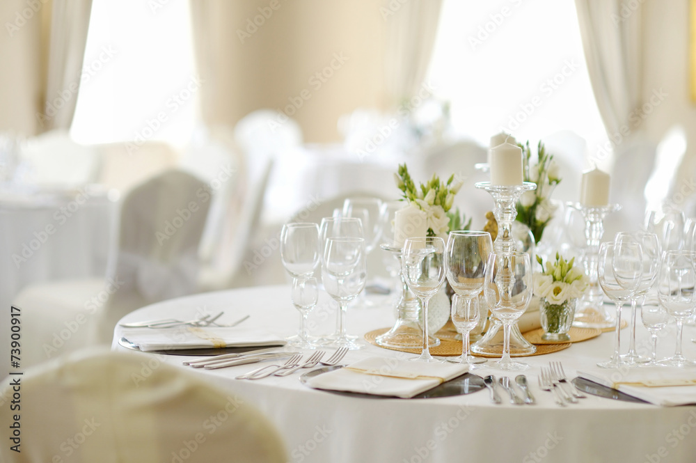 Table set for an event party or wedding reception - obrazy, fototapety, plakaty 