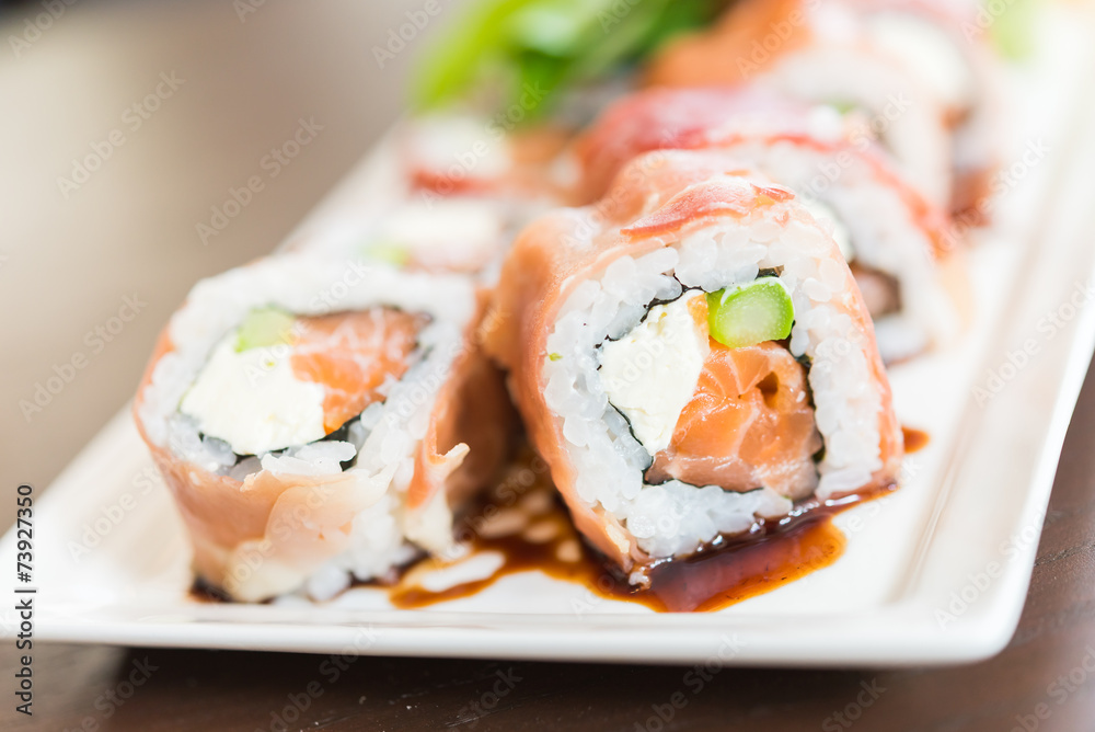 Salmon sushi roll Salmon sushi roll