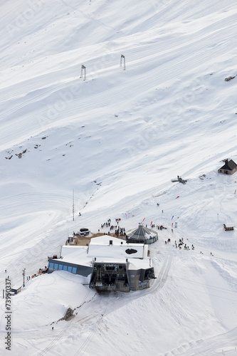 Ski lift on winter day © FotoKachna