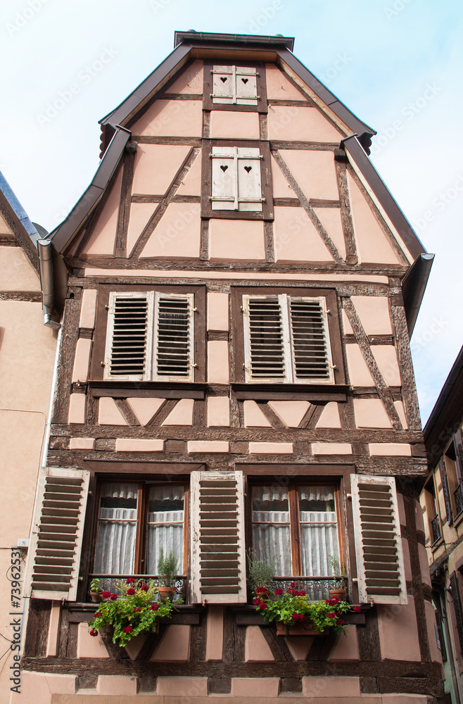 Fototapeta premium Maisons à colombages à Ribeauvillé, Alsace, Haut Rhin