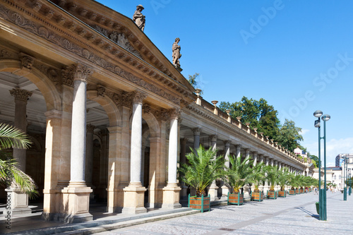 Obraz na plátně Mill colonnade, spa town Karlovy Vary, Czech republic