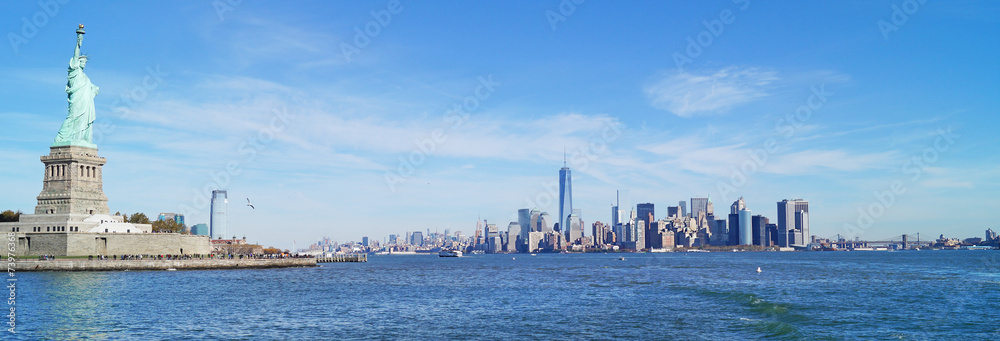 New York mit Freiheitsstatue - Panorama - obrazy, fototapety, plakaty 