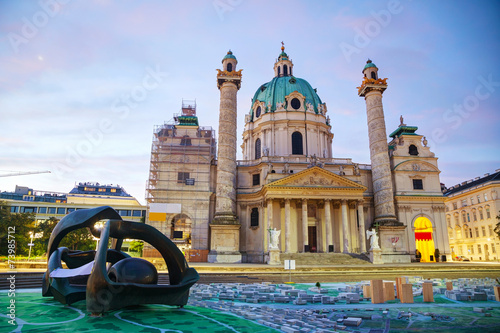 Obraz na płótnie St. Charles's Church (Karlskirche) in Vienna, Austria w salonie