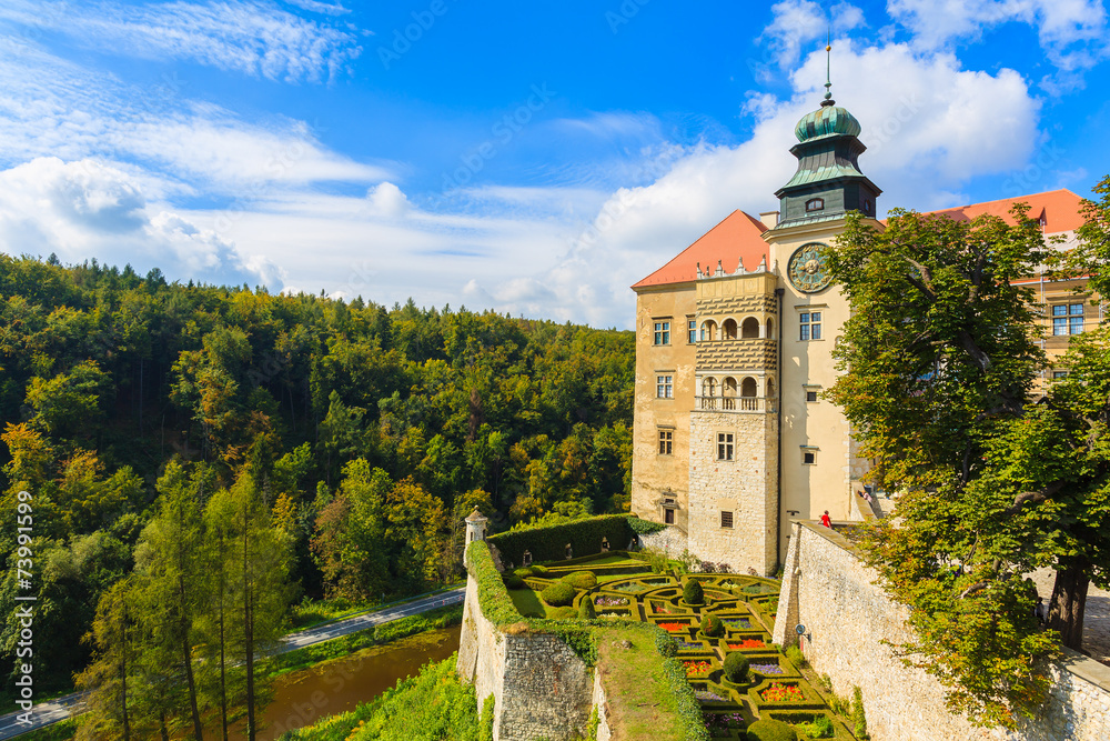 Fototapeta premium Castle Pieskowa Skala near Krakow, Poland