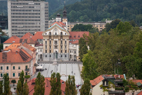 Ljubljana Ursulinenkloster und Dreifaltigkeitskirche photo