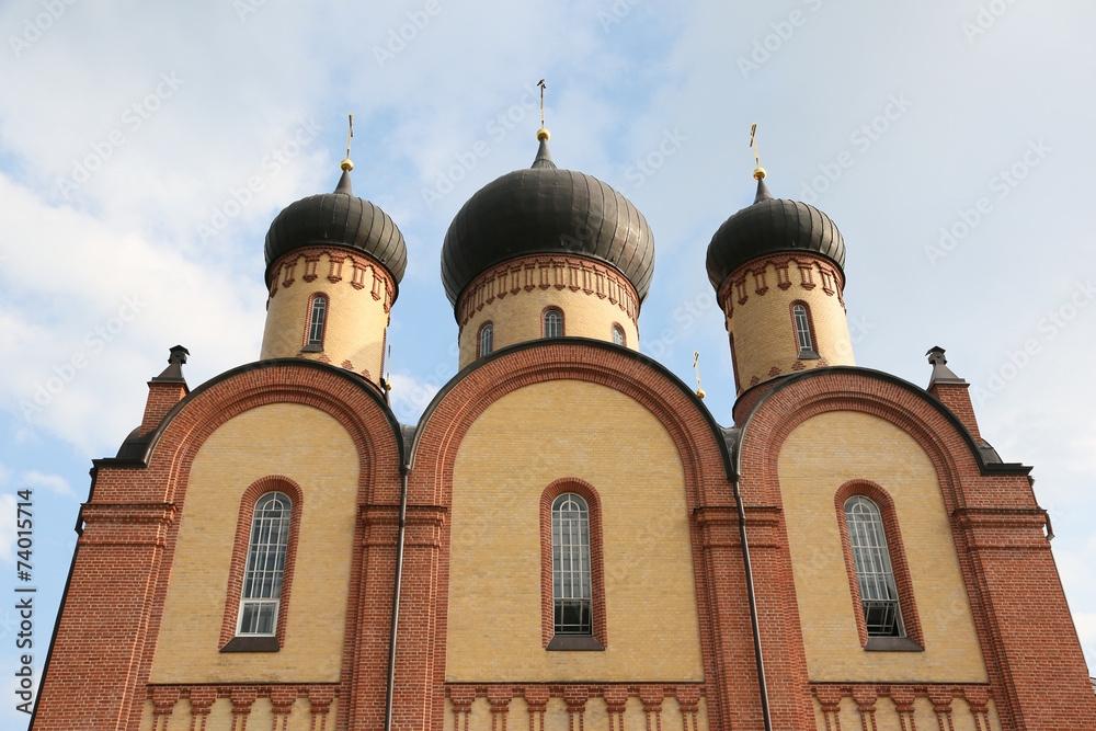 Zwiebeltürme von russisch-orthodoxer Kirche