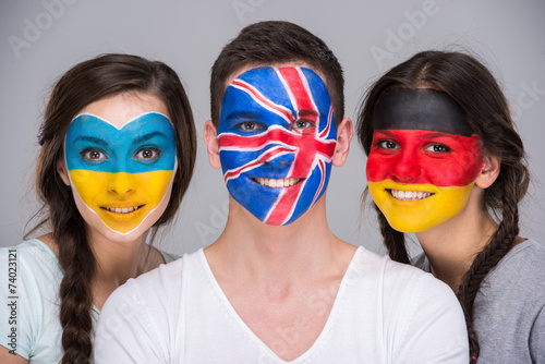 Face art. Flags.