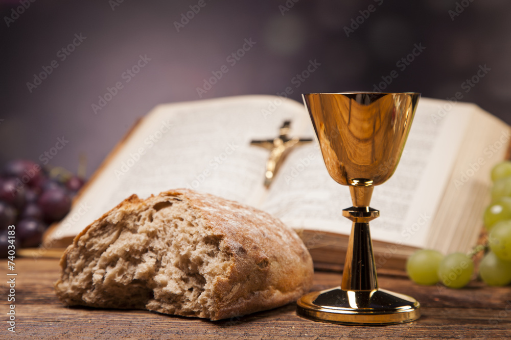 Obraz na płótnie Sacred objects, bible, bread and wine. w salonie