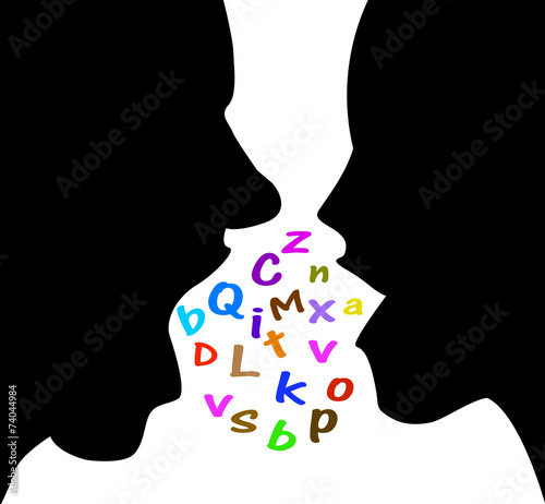 silhouette di uomo e donna che discutono