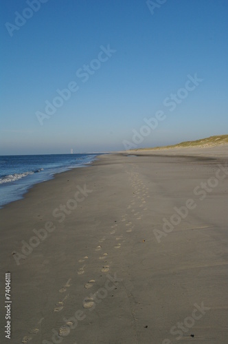 Fußspuren am Strand von dänemarks Jütland 1