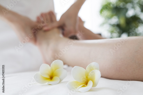 Women receiving the instep massage
