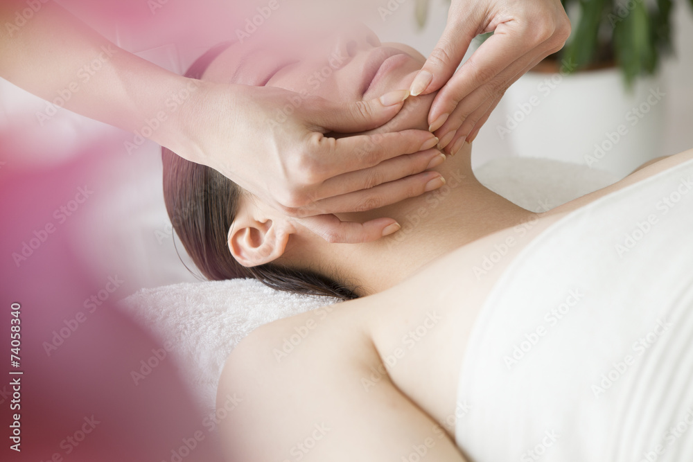 Fototapeta premium Jaw of massage