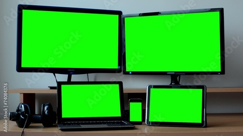 all devices (PC, laptop, tablet, smartphone) - green screen
