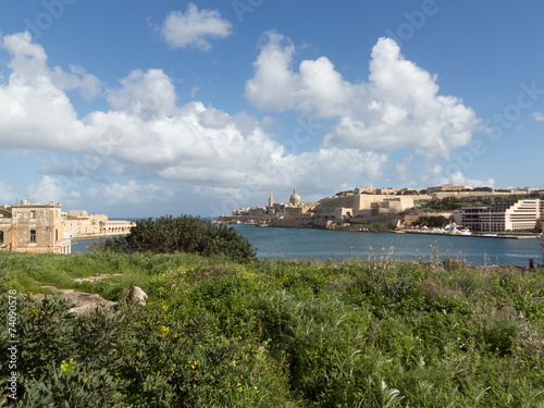 Panoramasicht auf Valletta, Malta photo