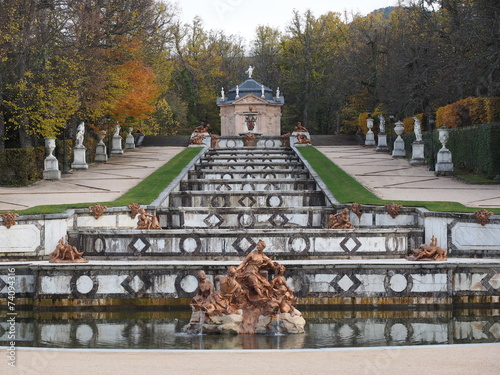 Quadro su tela Jardines y Palacio de La Granja (Segovia) en otoño