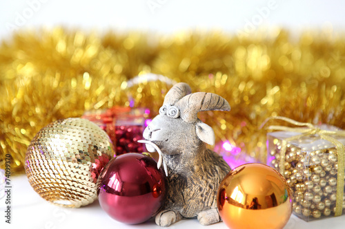 Декоративная новогодняя коза