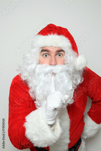 Leere Wand und Weihnachtsmann