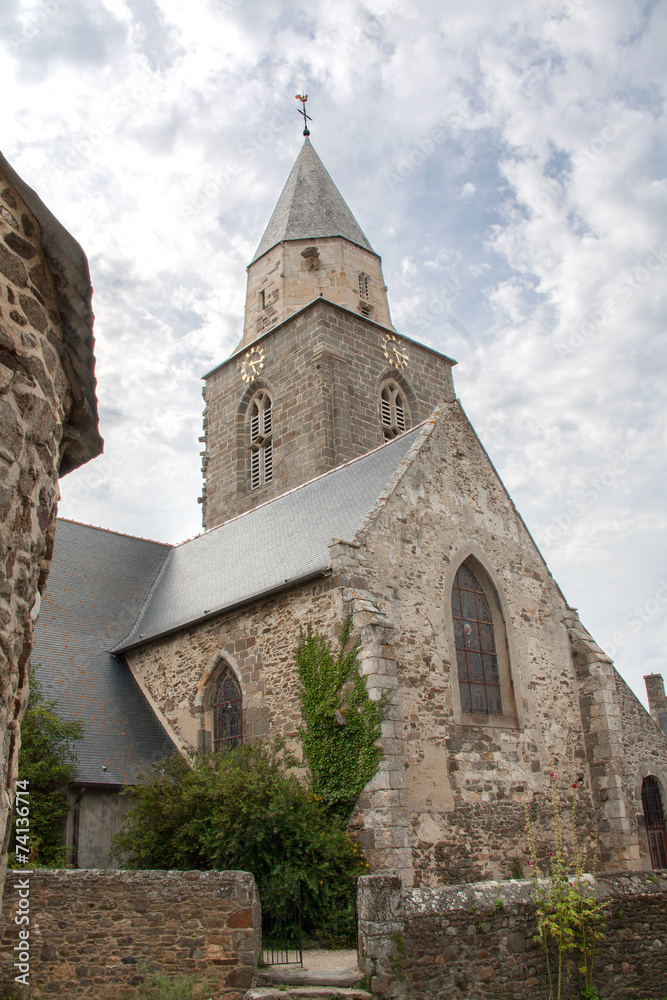 Fototapeta premium Eglise de saint Suliac, Monument historique, Bretagne