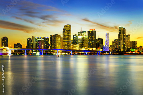 Miami city by night © beatrice prève