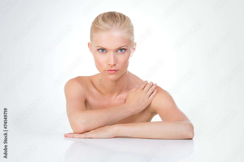 Obraz premium nordic beauty sitting with resolute glaze