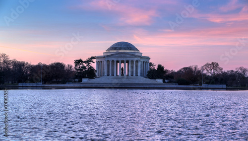 Washington, DC: Jefferson Memorial at sunrise