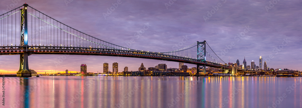Ben Franklin bridge and Philadelphia skyline - obrazy, fototapety, plakaty 