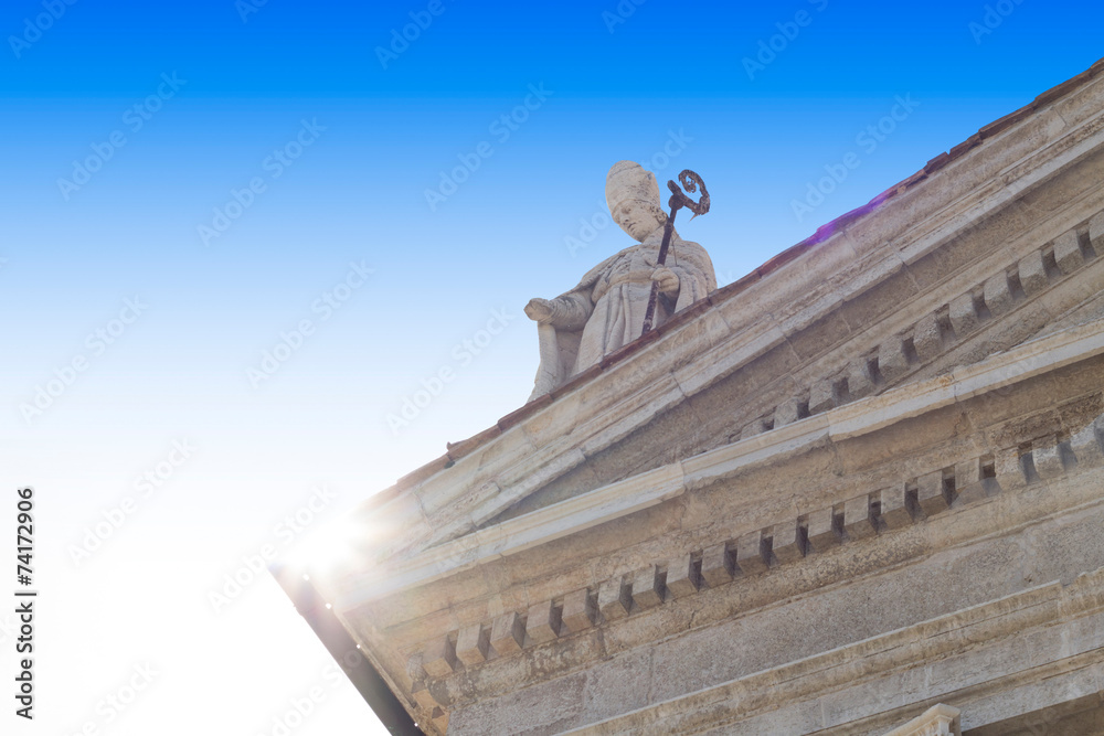 Obraz premium The miracle in the roof