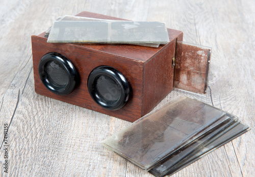 Photography wooden stereoscope with glass plates