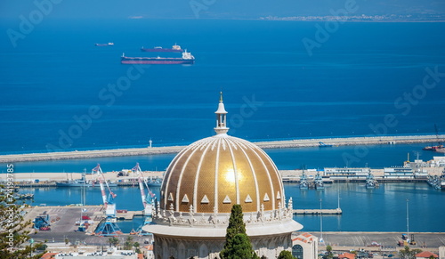 Fotografie View of the port of Haifa and Mount Carmel