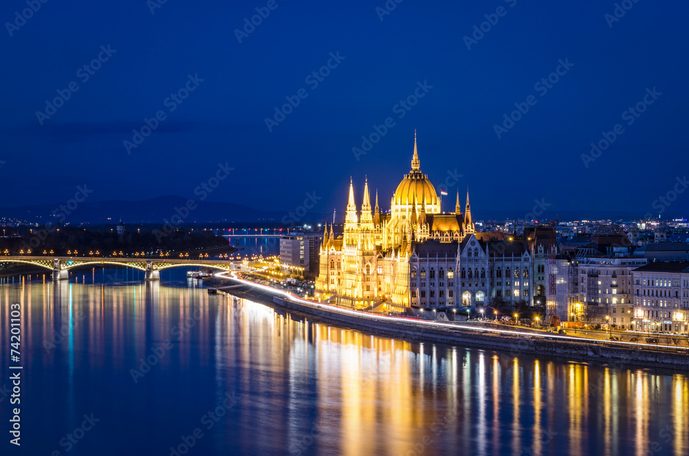 Budapest, Parliament and Danube at night